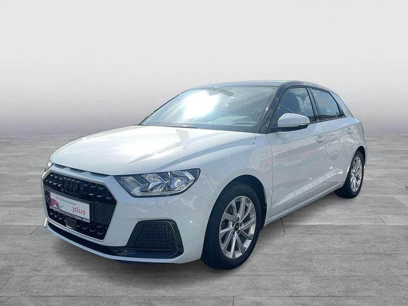 Gebraucht Audi A1 Advanced 95 PS (69 kW) 2022 Gletscherweiß metallic SUV