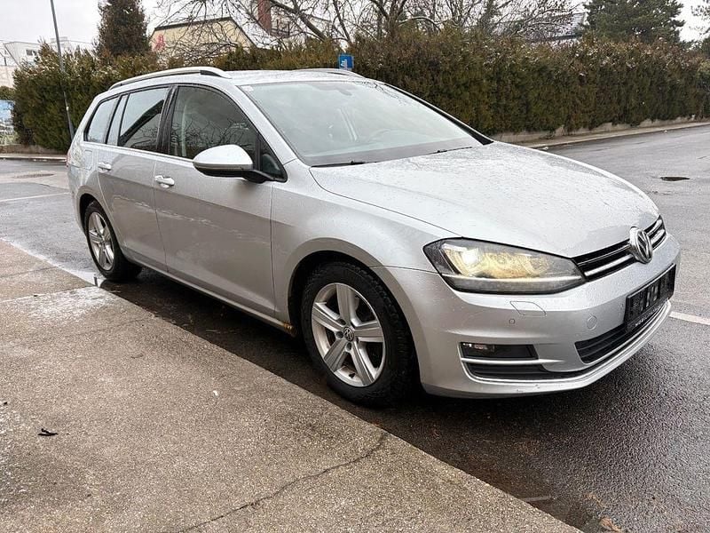Silber Gebraucht 2014 VW Golf VII Highline Limousine | 4.690 € (Guter Preis) - Bild 1/4