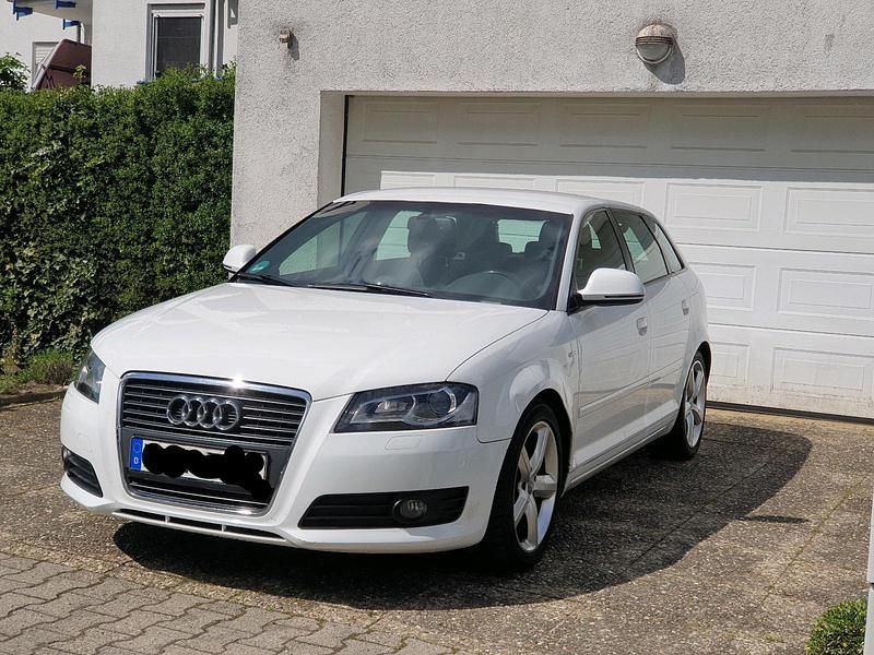 Gebraucht Audi A3 S-Line 120 PS (88 kW) 2010 Weiß Kleinwagen