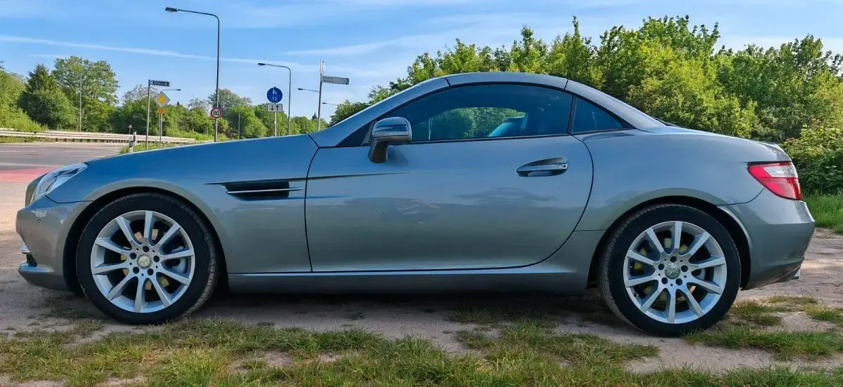 Gebraucht Mercedes SLK200 184 PS (135 kW) 2011 Grau Cabrio
