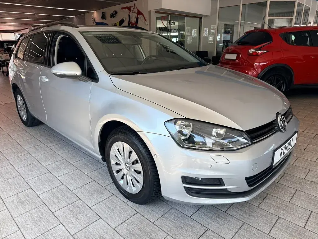 Gebraucht VW Golf VII Trendline 86 PS (63 kW) 2013 Reflex  silber Kombi