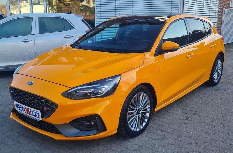 Gebraucht Ford Focus ST 280 PS (205 kW) 2021 Orange Limousine