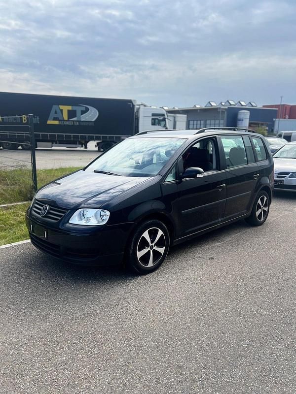 Schwarz Gebraucht 2004 VW Touran Van / Kleinbus | 999 € (Superpreis) - Bild 1/4