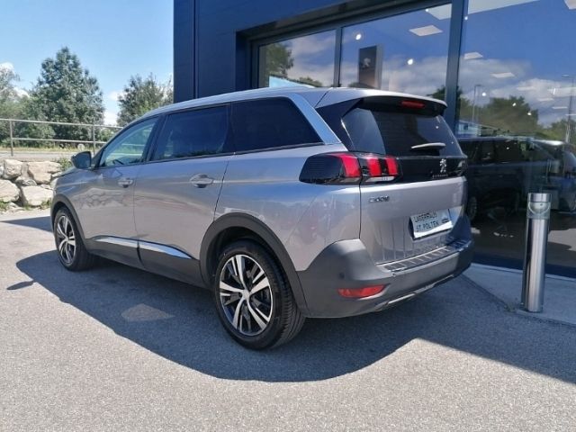 Grau Gebraucht 2018 Peugeot 5008 Allure Van / Kleinbus | 28.990 € (Teuer) - Bild 1/4