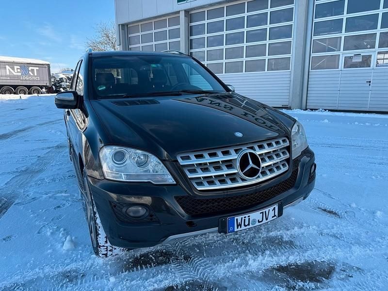 Gebraucht Mercedes ML420 306 PS (225 kW) 2008 Schwarz SUV