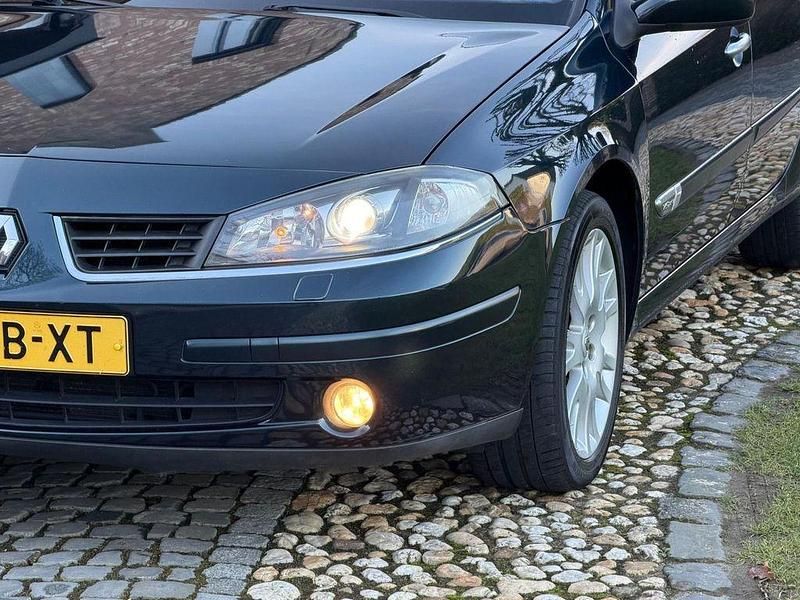 Gebraucht Renault Laguna GrandTour 207 PS (152 kW) 2005 Grün Kombi
