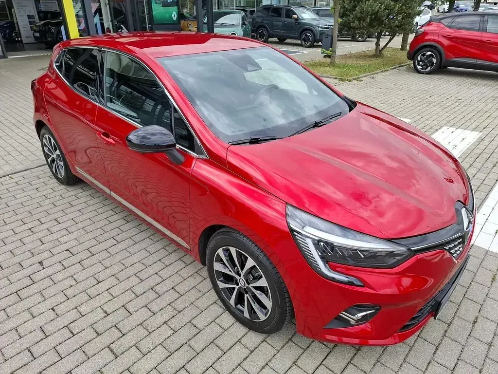Gebraucht Renault Clio Techno 91 PS (66 kW) 2022 Rot Kleinwagen