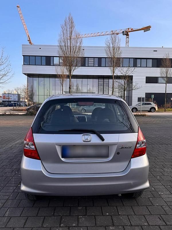 Gebraucht Honda Jazz 80 PS (58 kW) 2007 Grau Kleinwagen