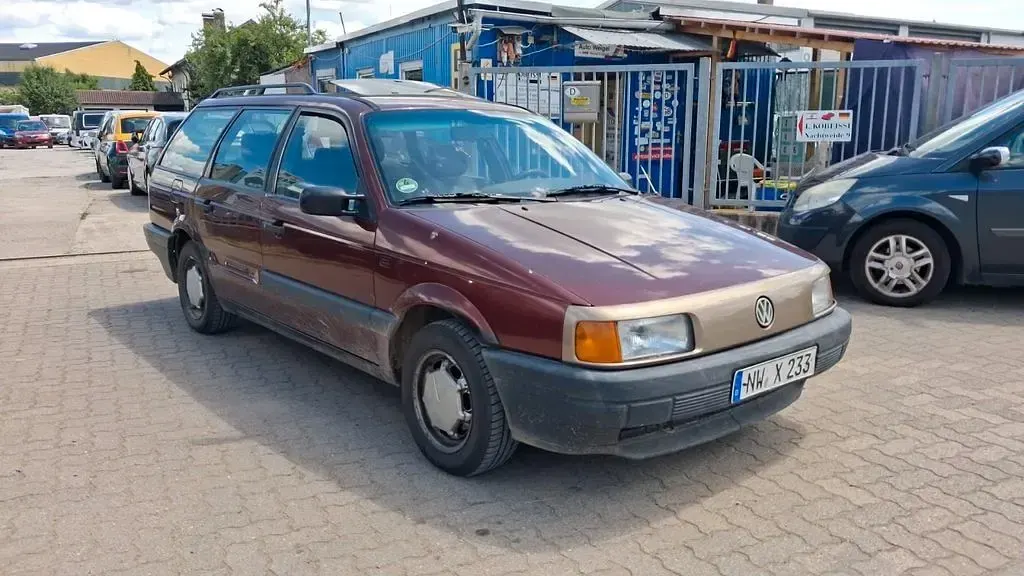 Gebraucht VW Passat 90 PS (66 kW) 1990 Rot