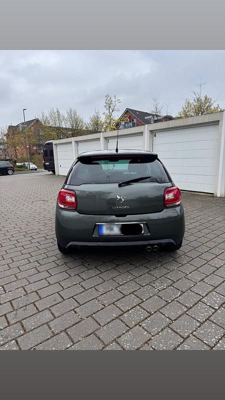 Gebraucht Citroën DS3 114 PS (83 kW) 2011 Kleinwagen