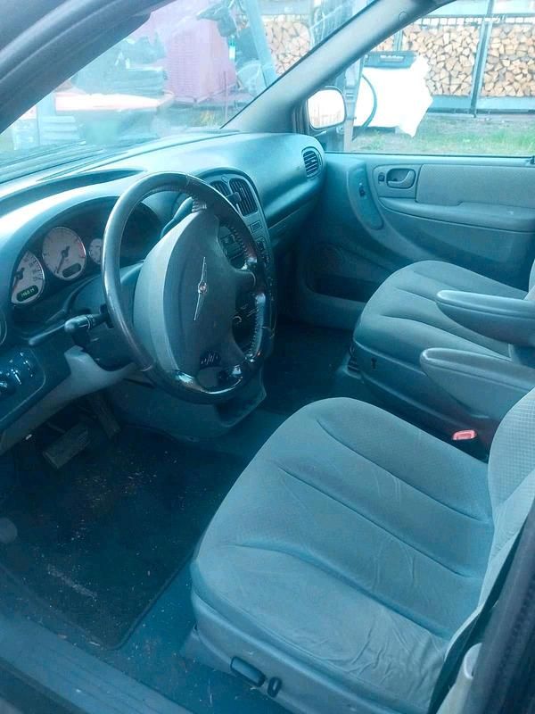 Używany Chrysler Voyager 150 KM (110 kW) 2006 Czarny Minivan