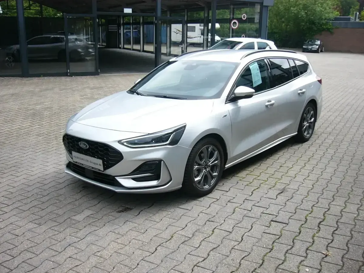 Gebraucht Ford Focus ST-Line X 155 PS (114 kW) 2024 Silber Kombi