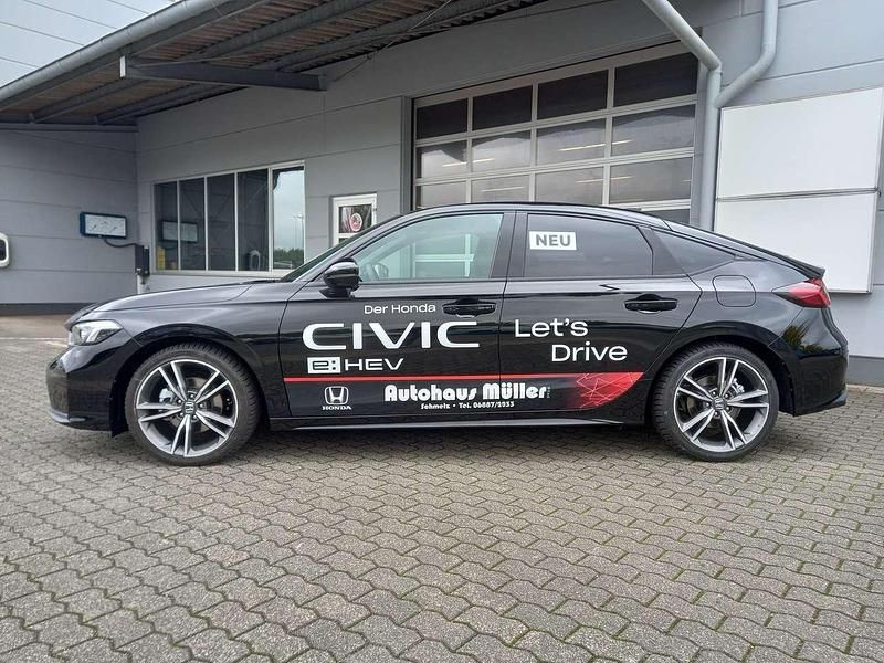 Gebraucht Honda Civic Advance 184 PS (135 kW) 2025 Crystal black p. Limousine