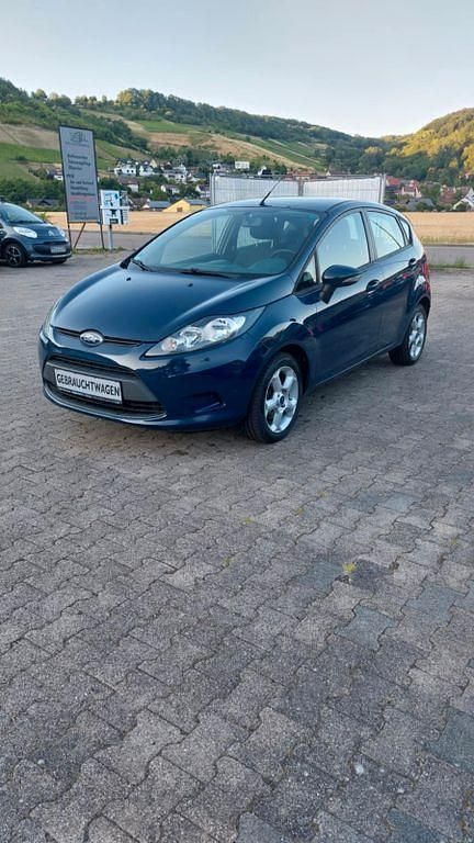 Blau Gebraucht 2011 Ford Fiesta Kleinwagen | 3.350 € (Fairer Preis) - Bild 1/4