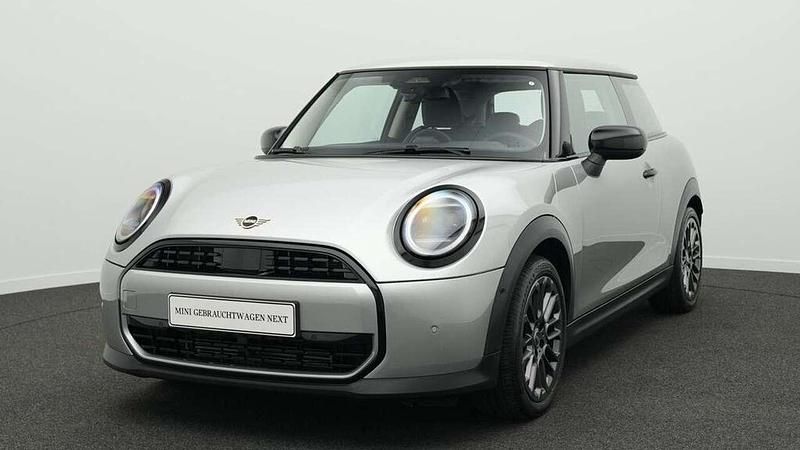 Grau Gebraucht 2024 Mini Cooper Classic Kleinwagen | 23.875 € (Guter Preis) - Bild 1/4