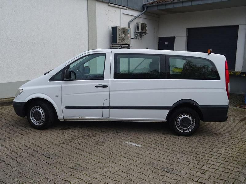 Usado Mercedes Vito 95 HP (69 kW) 2009 Branco Van