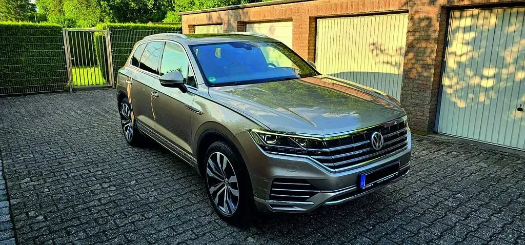 Gebraucht VW Touareg 286 PS (210 kW) 2018 Gold SUV