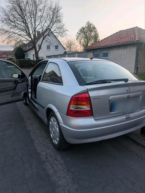 Gebraucht Opel Astra 85 PS (62 kW) 2001 Silber Coupé