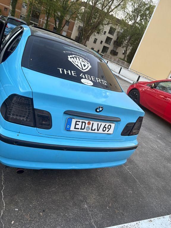 Usata BMW 318 143 CV (105 kW) 2003 Nero Berlina