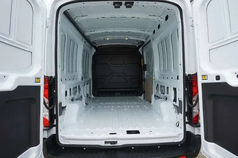 Używany Ford Transit Trend 131 KM (96 kW) 2024 Biały Van