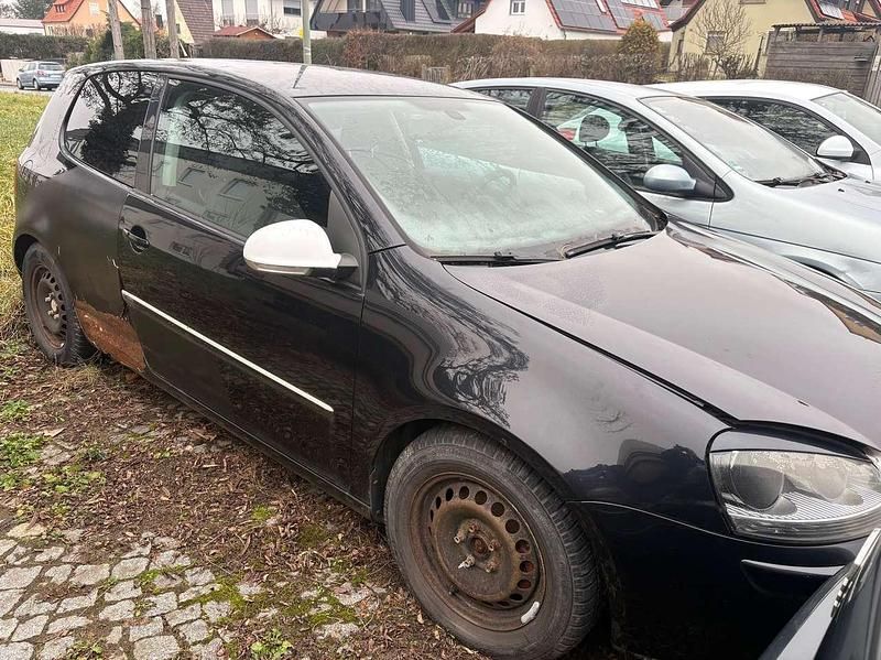 Gebraucht VW Golf VI Edition 80 PS (58 kW) 2008 Black magic perleffekt Kleinwagen