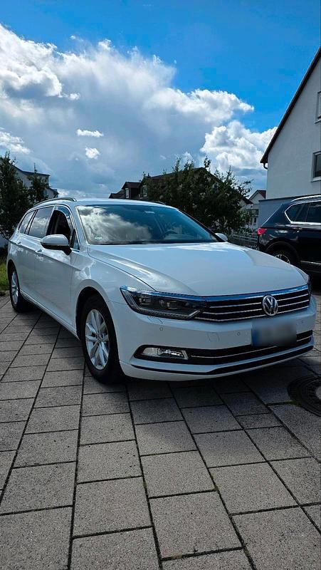 Gebraucht VW Passat Comfortline 150 PS (110 kW) 2015 Weiß Kombi