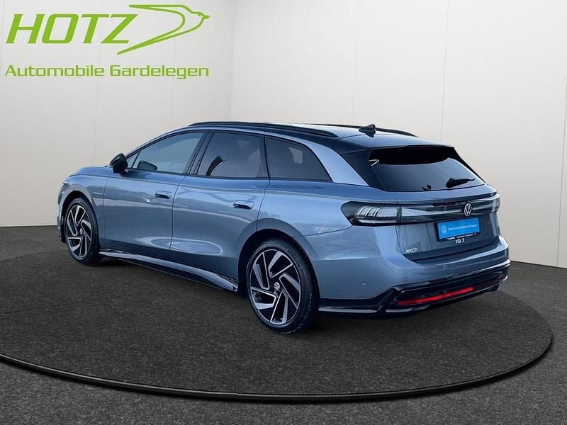 Second-hand VW ID.7 Pro 210 kW (286 CP) 2024 Albastru Break