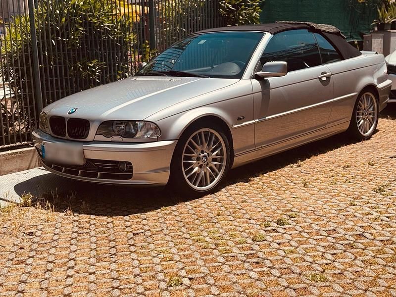 Silber Gebraucht 2001 BMW 330 Cabriolet Sport Line Cabrio | 7.900 € (Guter Preis) - Bild 1/4