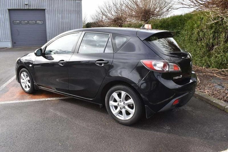 Second-hand Mazda 3 105 CP (77 kW) 2011 Negru Berlinǎ