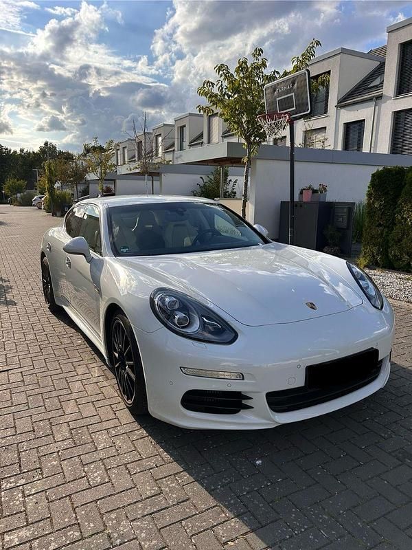 Gebraucht Porsche Panamera 4S 420 PS (308 kW) 2013 Weiß Limousine