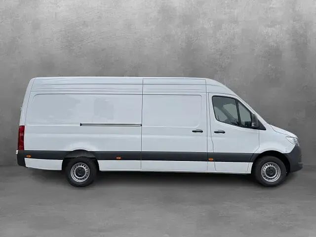 Gebraucht Mercedes Sprinter 170 PS (125 kW) 2026 Arktikweiß Van