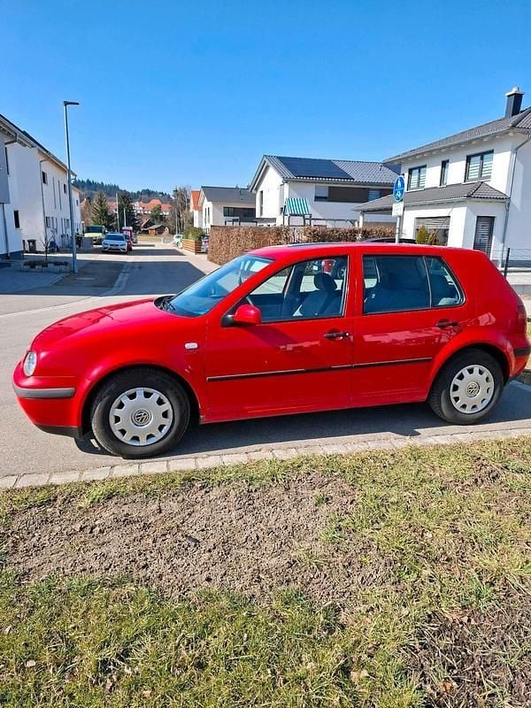 Rot Gebraucht 2000 VW Golf IV Limousine | 1.100 € (Fairer Preis) - Bild 1/3