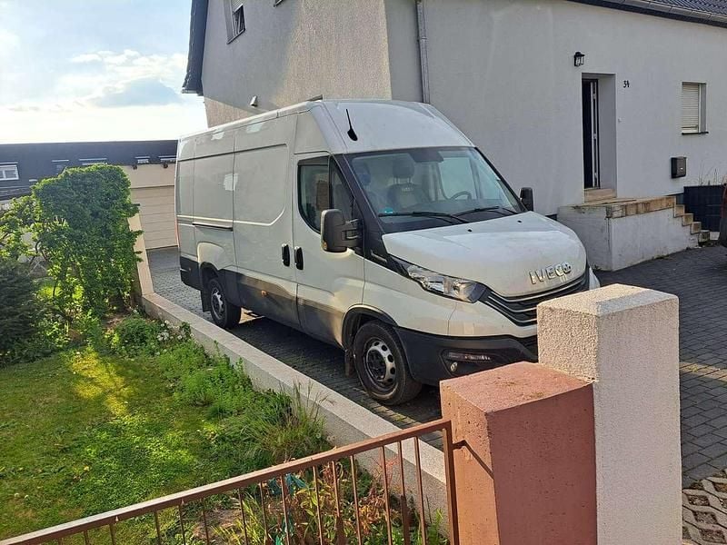 Gebraucht Iveco Daily 175 PS (128 kW) 2024 Weiß Van / Kleinbus