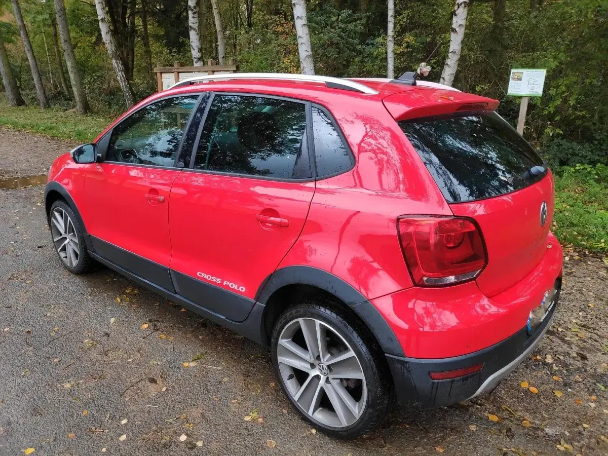 Gebraucht VW Polo Cross 105 PS (77 kW) 2014 Rot Kleinwagen