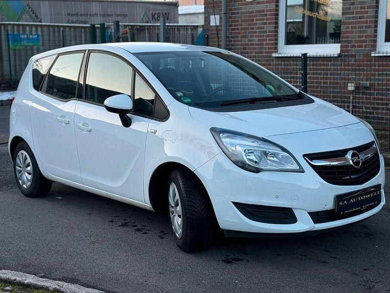 Gebraucht Opel Meriva Edition 101 PS (74 kW) 2017 Weiß Van / Kleinbus