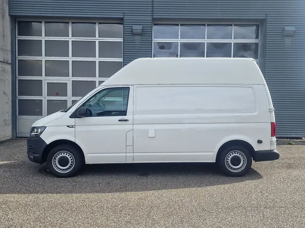 Gebraucht VW Transporter 150 PS (110 kW) 2019 Candyweiss Van
