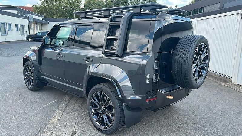 Neu Land Rover Defender 635 PS (467 kW) 2025 Carpathian grey hochglanz SUV