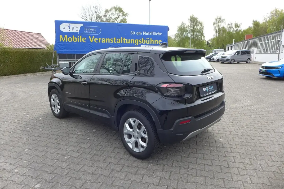 Gebraucht Jeep Avenger Altitude 101 PS (74 kW) 2025 Solid black clear coat SUV