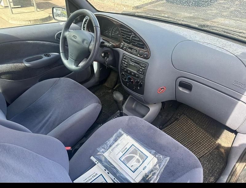 Gebraucht Ford Fiesta 75 PS (55 kW) 1998 Grün Kleinwagen