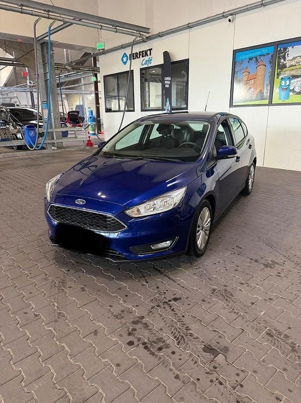 Gebraucht Ford Focus Business Edition 101 PS (74 kW) 2016 Blau Kombi