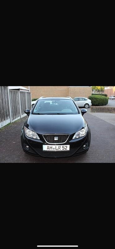 Schwarz Gebraucht 2010 Seat Ibiza ST Kombi | 2.100 € (Fairer Preis) - Bild 1/4