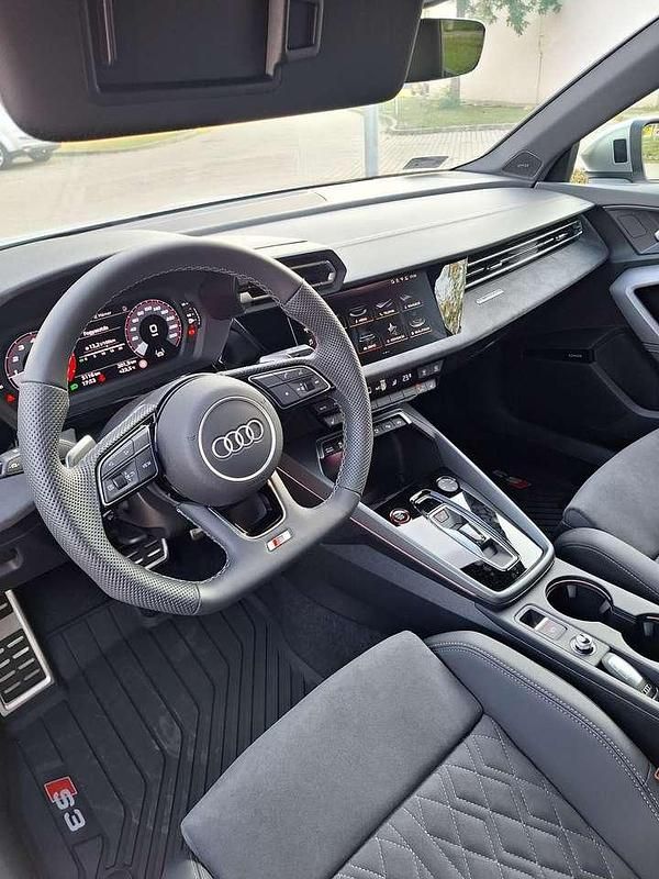 Gebraucht Audi S3 Comfort 333 PS (244 kW) 2024 Weiß Limousine