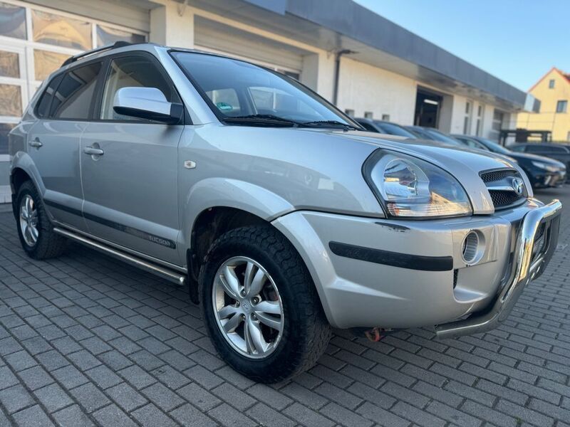 Gebraucht Hyundai Tucson GLS 141 PS (103 kW) 2009 Silber SUV