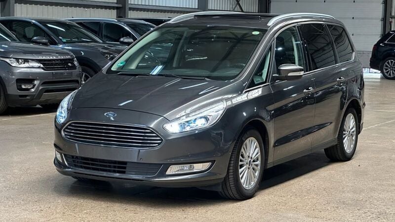 Grau Gebraucht 2016 Ford Galaxy Titanium Van / Kleinbus | 17.900 € (Fairer Preis) - Bild 1/4