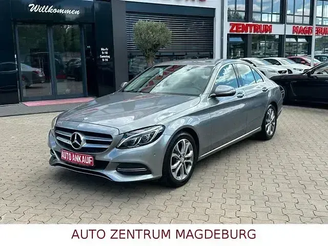 Gebraucht Mercedes C200 Avantgarde 184 PS (135 kW) 2014 Silber Limousine