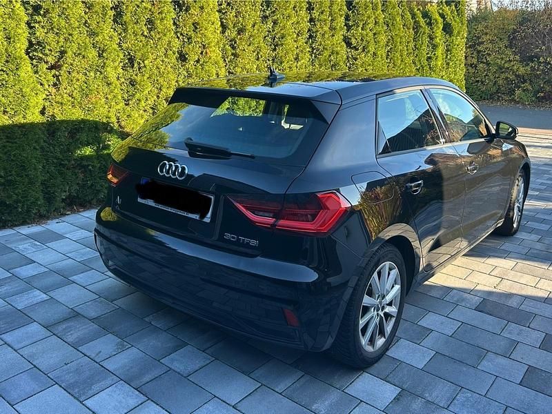 Schwarz Gebraucht 2020 Audi A1 Kleinwagen | 19.900 € (Fairer Preis) - Bild 1/4