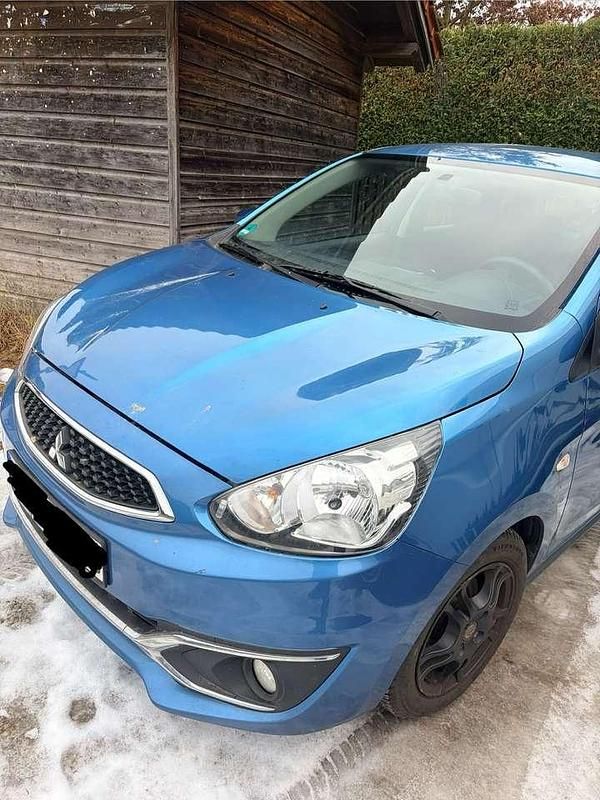 Gebraucht Mitsubishi Space Star Diamant Edition 71 PS (52 kW) 2016 Blau Kleinwagen