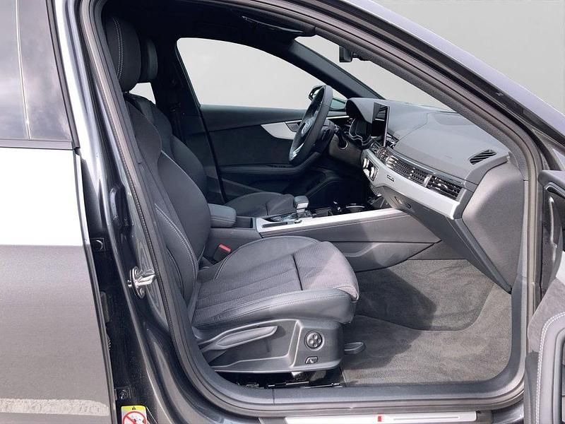 Gebraucht Audi A4 S-Line 204 PS (150 kW) 2025 Daytonagrau perleffekt Kombi