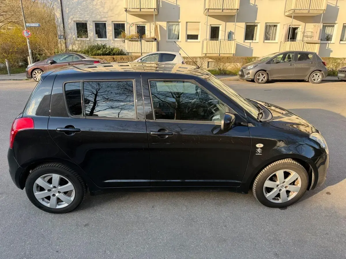 Gebraucht Suzuki Swift Comfort 102 PS (75 kW) 2008 Schwarz Kleinwagen