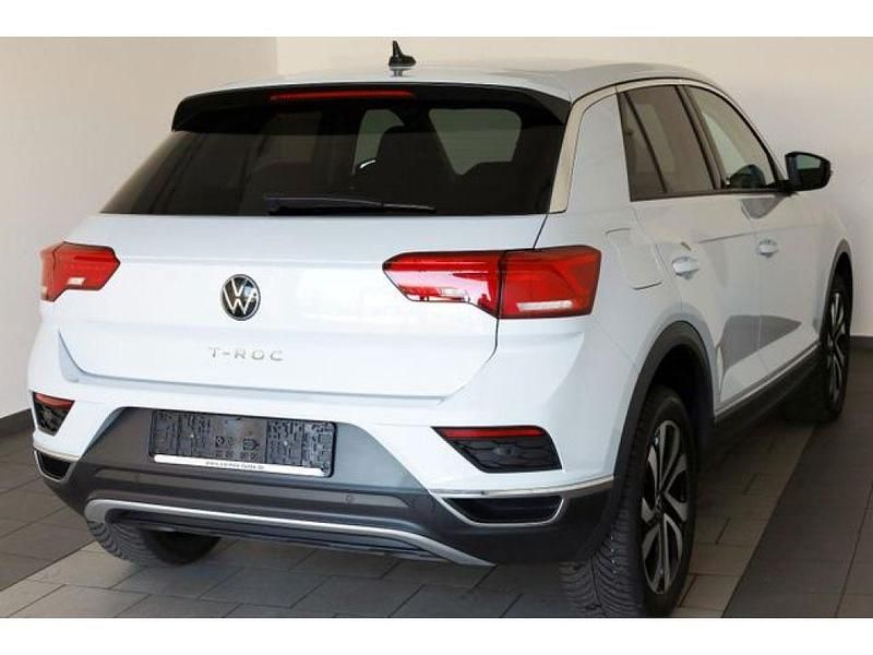 Gebraucht VW T-Roc Active 150 PS (110 kW) 2021 White silver (metallic) SUV